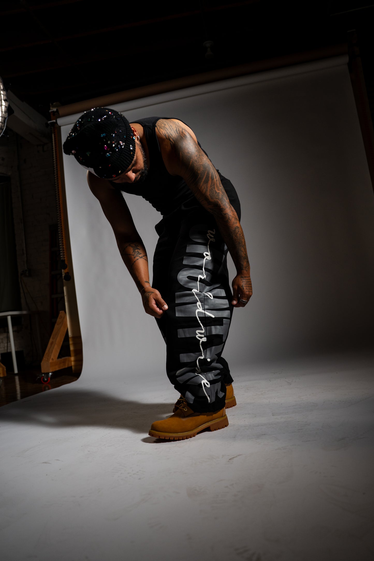 Showtyme Worldwide Essential Sweats