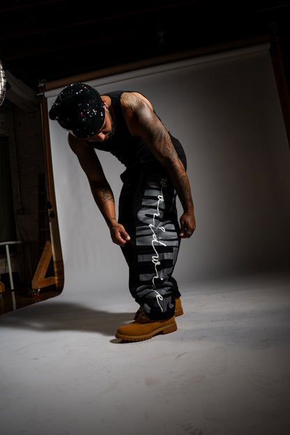 Showtyme Worldwide Essential Sweats