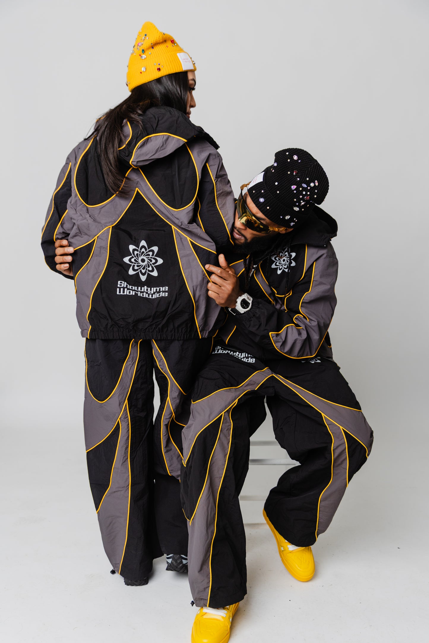 Showtyme Worldwide Windbreaker Set – Yellow